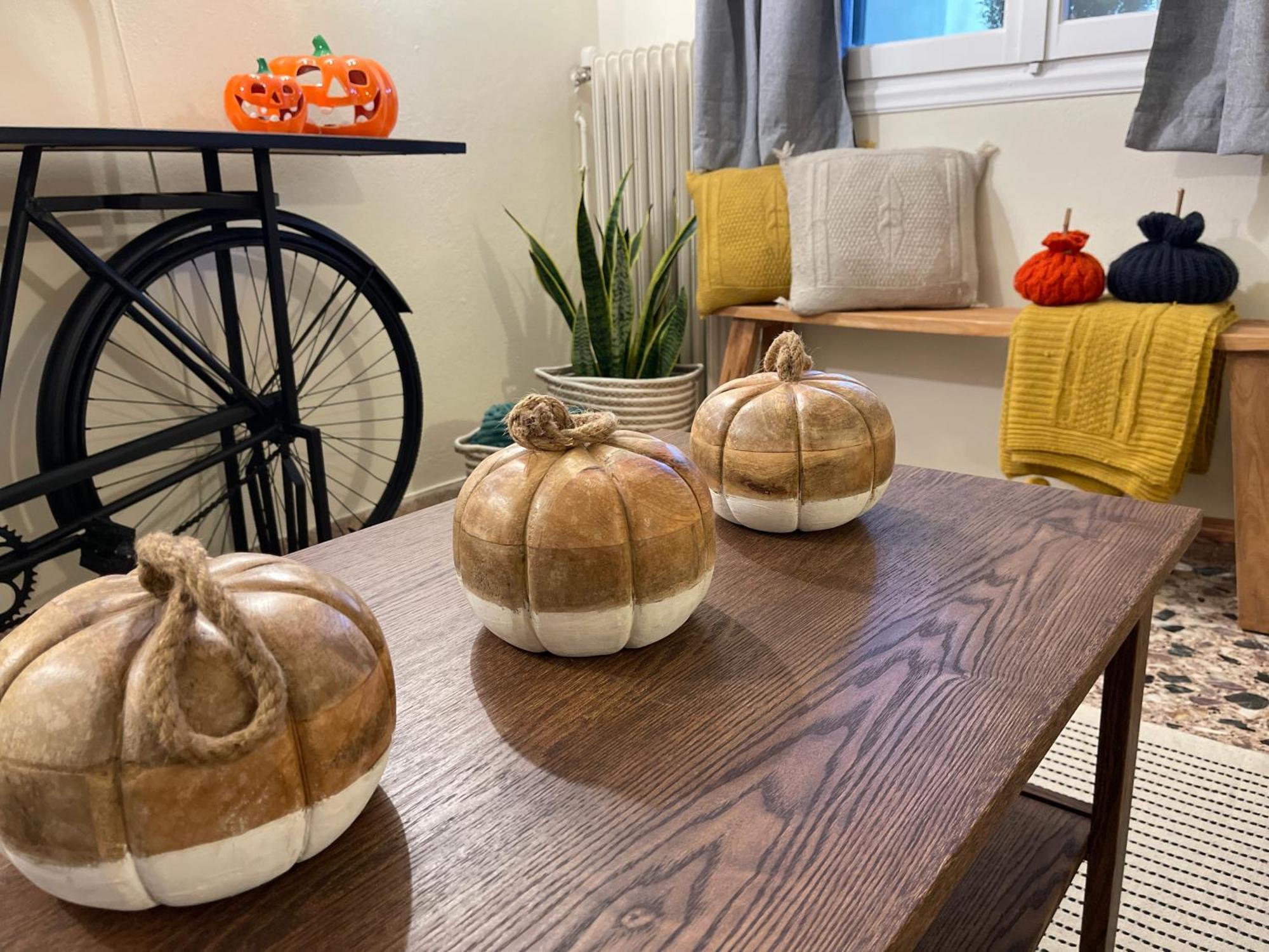 Airport Cottage House Артемида Екстериор снимка